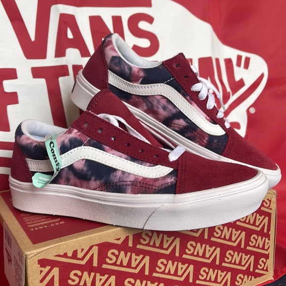 Vans Comfycush Old Sko
(Grunge Wash)Multi/Tiedye
VNOA5DYC9JZ
WMNS sneakers - Picture 6 of 16